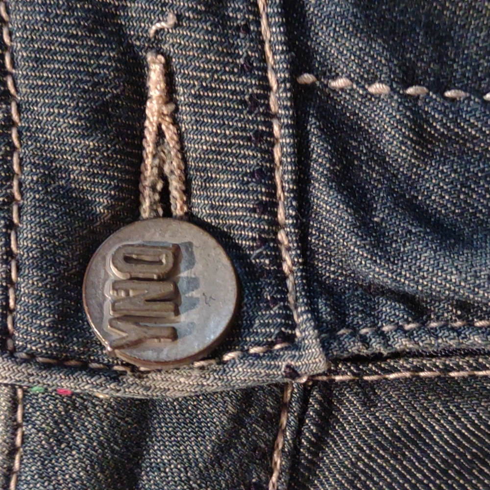 YNQ 9 Distressed Jeans - Picture 4 of 15